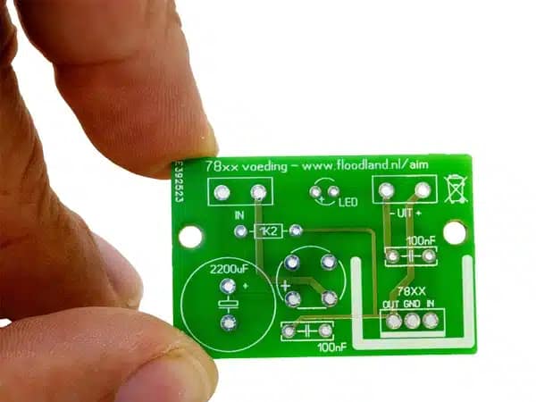 Magica Miniatura Universele voeding 78xx printplaat