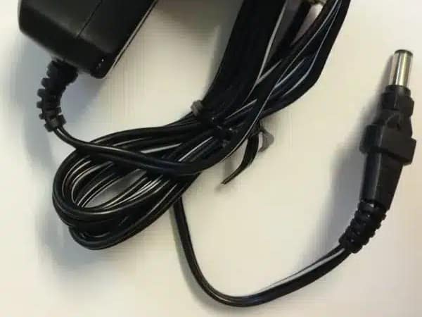 Uhlenbrock 20206 LOCONET STEKKERVOEDING 7,5VA 12V= 630MA (9/23) *