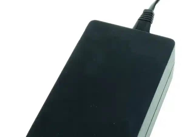 Uhlenbrock 20270 SCHAKELBARE STEKKERVOEDING 75VA 12/16/18/22V= 3,5A