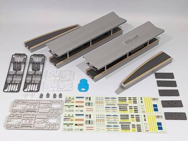 Kato 23-160 N Vorstädtischer Mittelbahnsteig DX Set (4-teiliges Set)